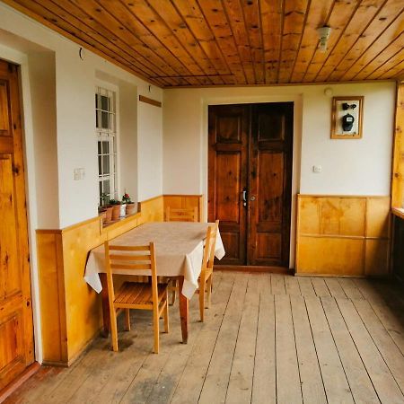 Guesthouse Sagrila Omalo ภายนอก รูปภาพ