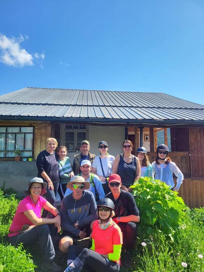 Guesthouse Sagrila Omalo ภายนอก รูปภาพ
